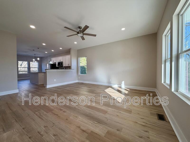 75 Woodsdale Pl Se - Photo 2 of 10