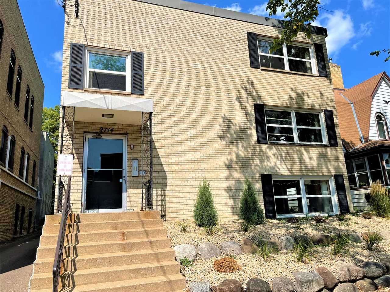 2714 W 43rd St Apartments - Photo 2 of 11