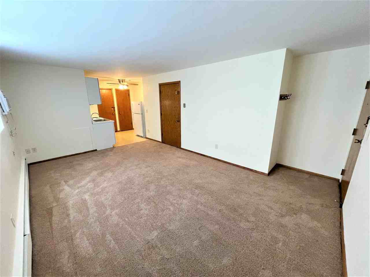 2714 W 43rd St Apartments - Photo 6 of 11