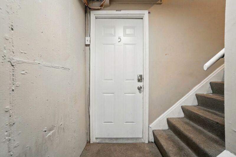 39 Wuest St #5 - Photo 3 of 16