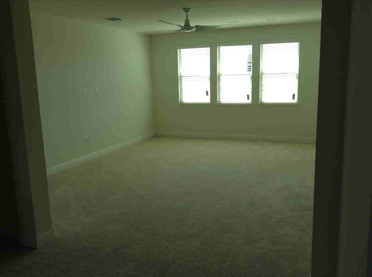 9240 Woodcrane Dr - Photo 6 of 15