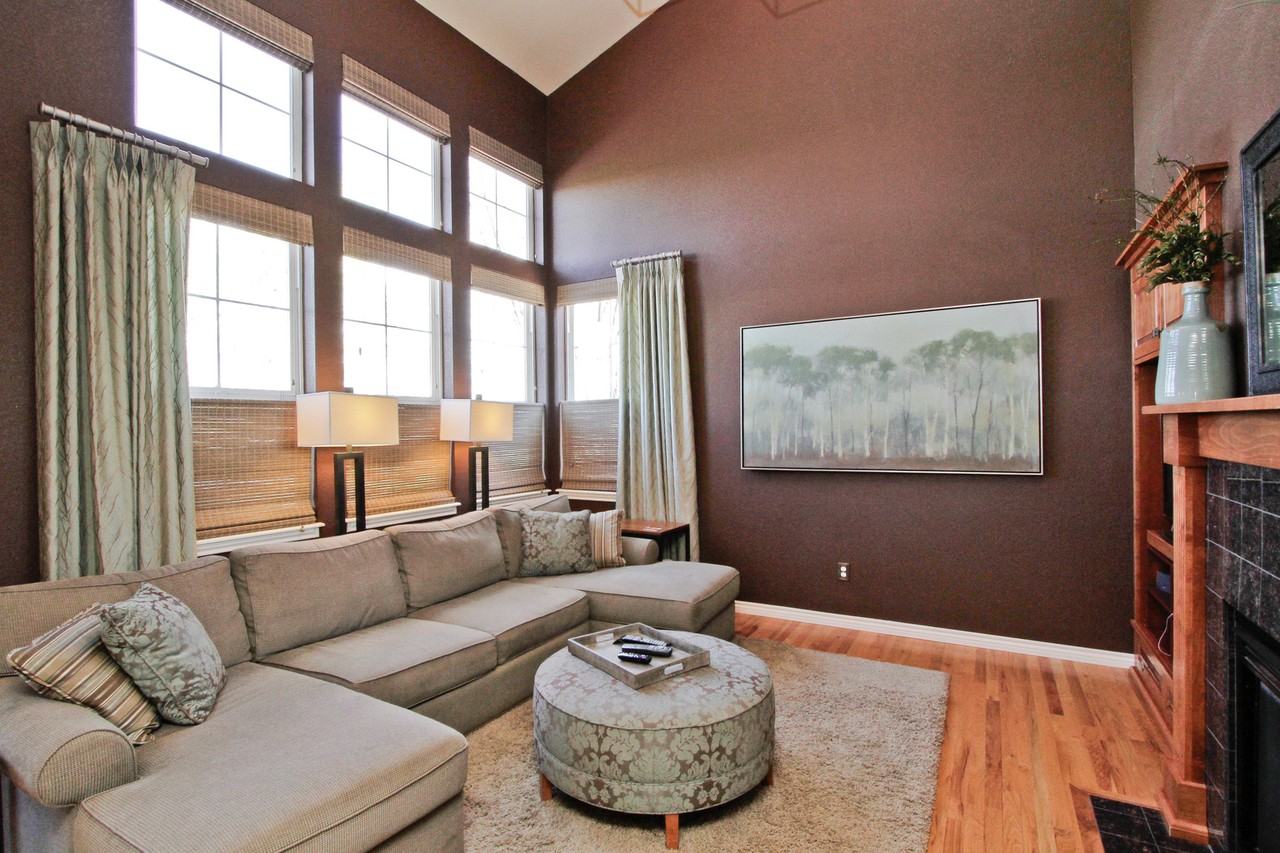 2537 Lexington St - Photo 6 of 24