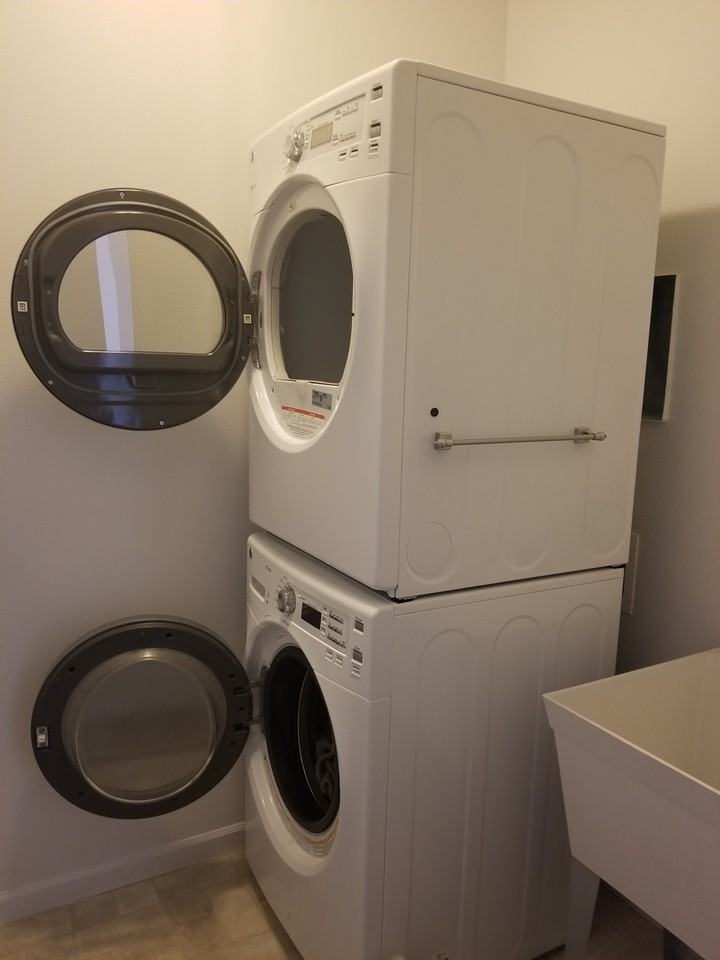 8410 W Campus Dr - Photo 3 of 12