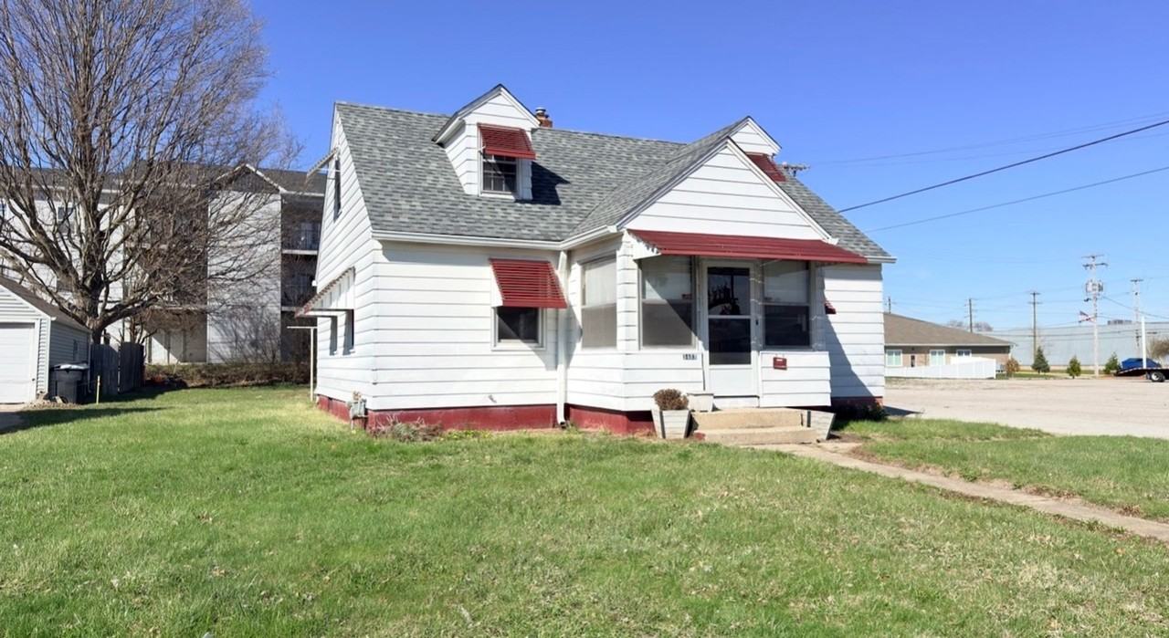 3022 Ferry St - Photo 2 of 13