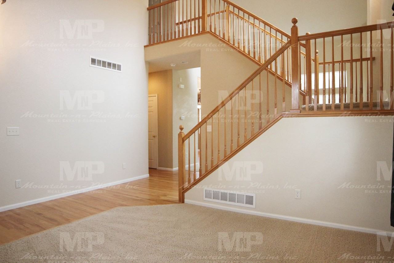 3826 Eclipse Ln - Photo 3 of 18