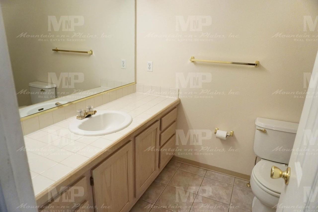 4545 Wheaton Dr Unit E260 - Photo 6 of 12