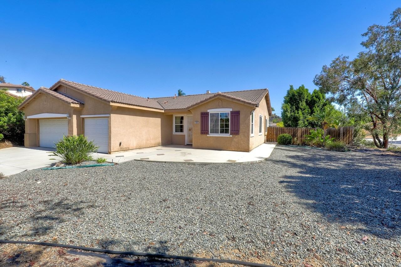 1502 Sheridan Pl - Photo 2 of 30