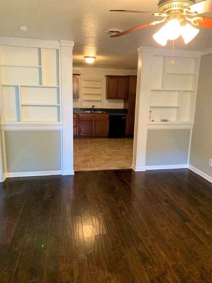 134 West Dr - Photo 4 of 17