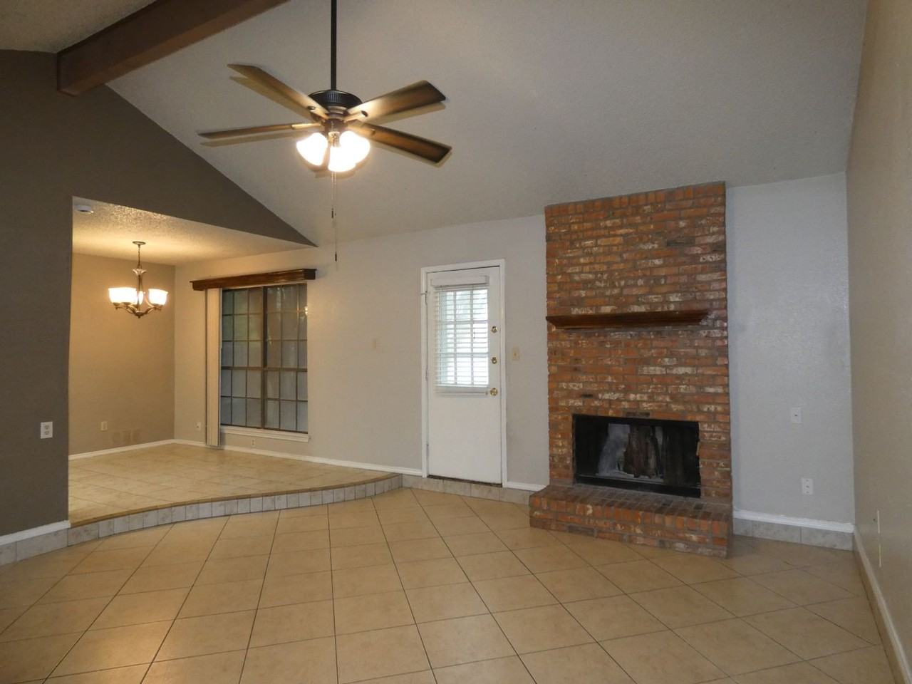 325 Asbury Dr - Photo 4 of 16