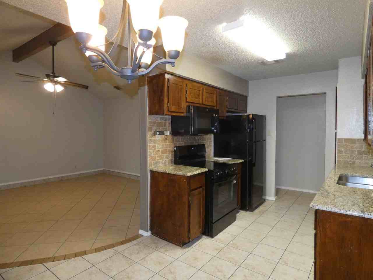 325 Asbury Dr - Photo 7 of 16