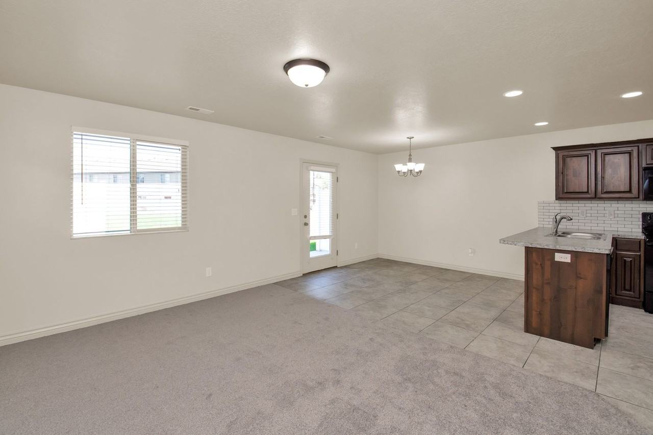 2363 W Arthur Way - Photo 5 of 26