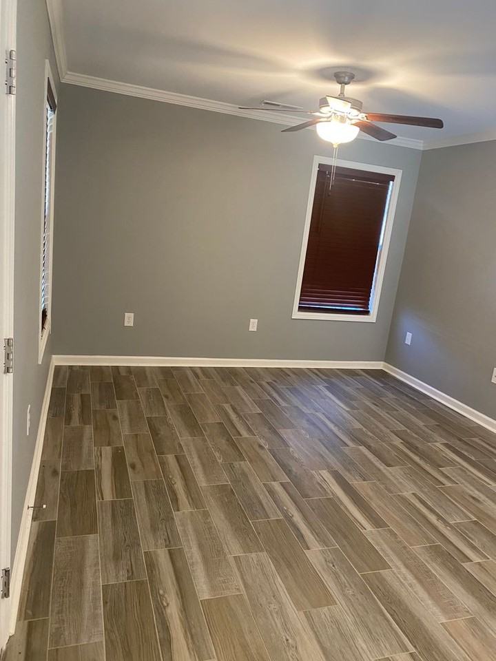 416 N Broadway St - Photo 3 of 6