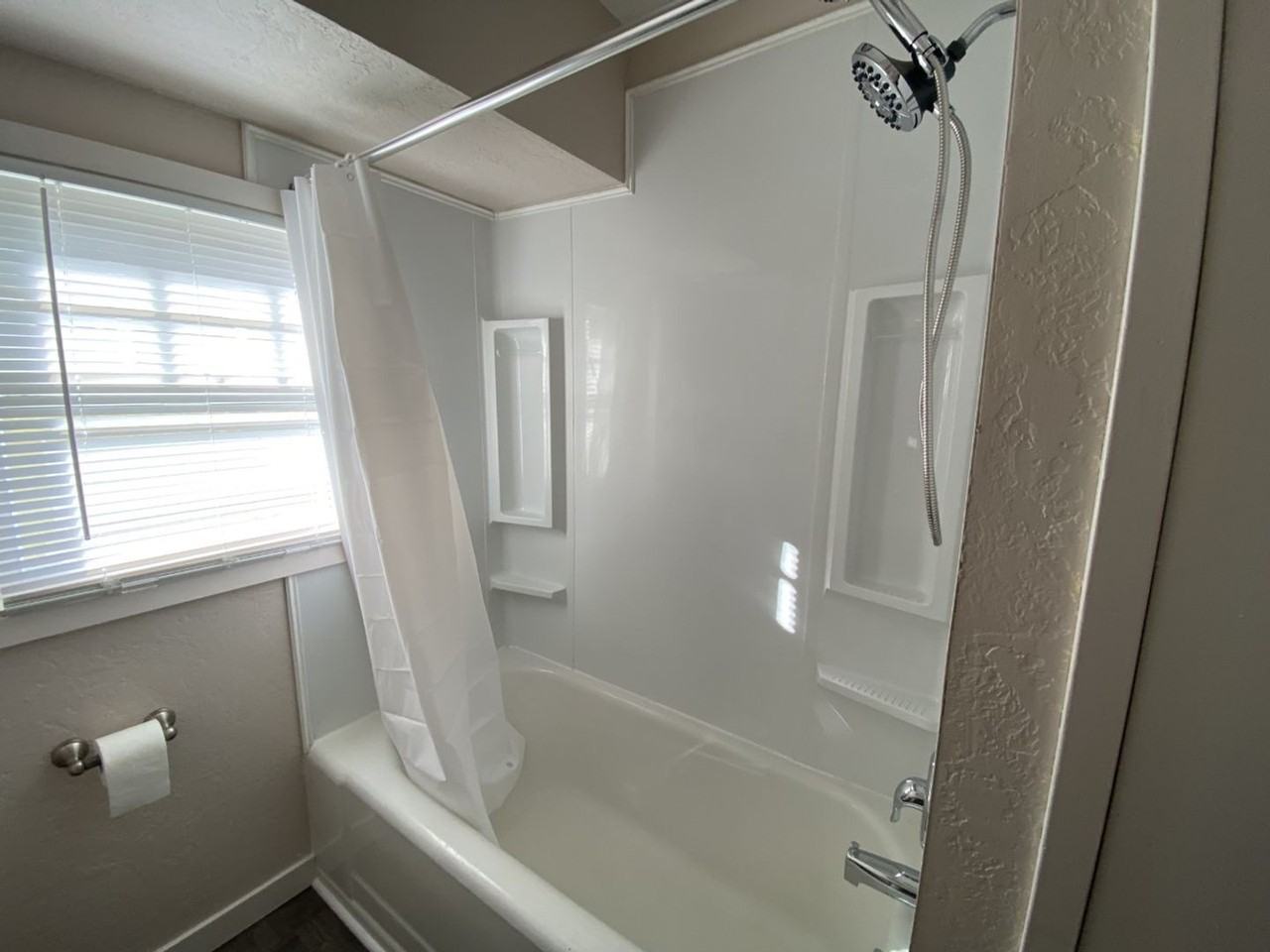 73 Sw Saunders Way - Photo 5 of 21