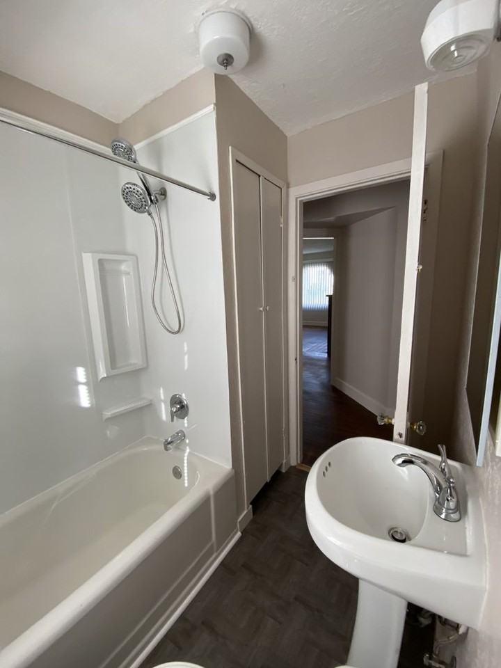 73 Sw Saunders Way - Photo 6 of 21