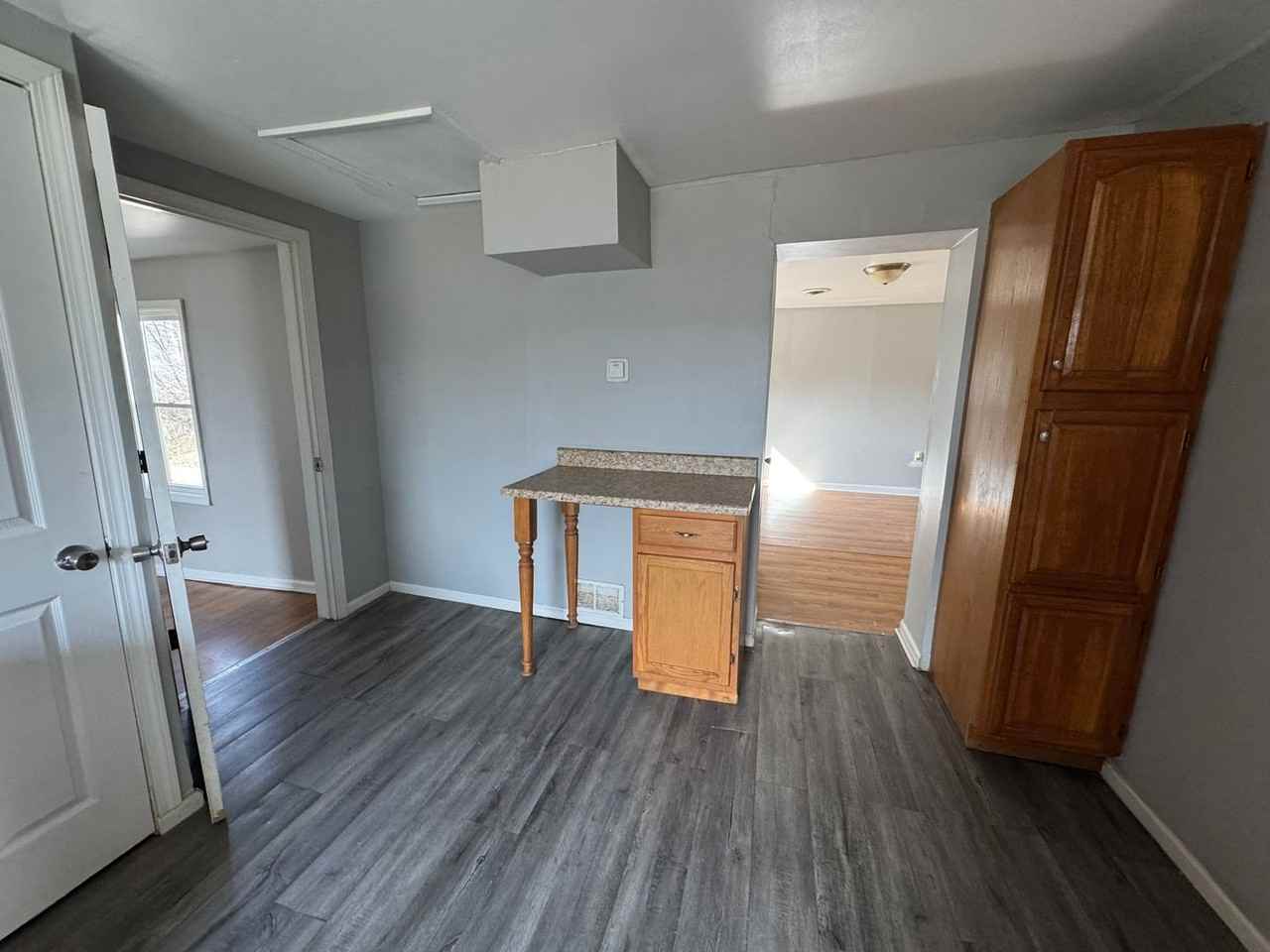 529 29th St - Photo 6 of 10