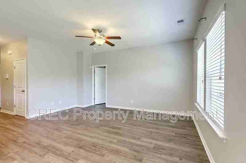 9657 Spencer Woods Rd - Photo 7 of 29