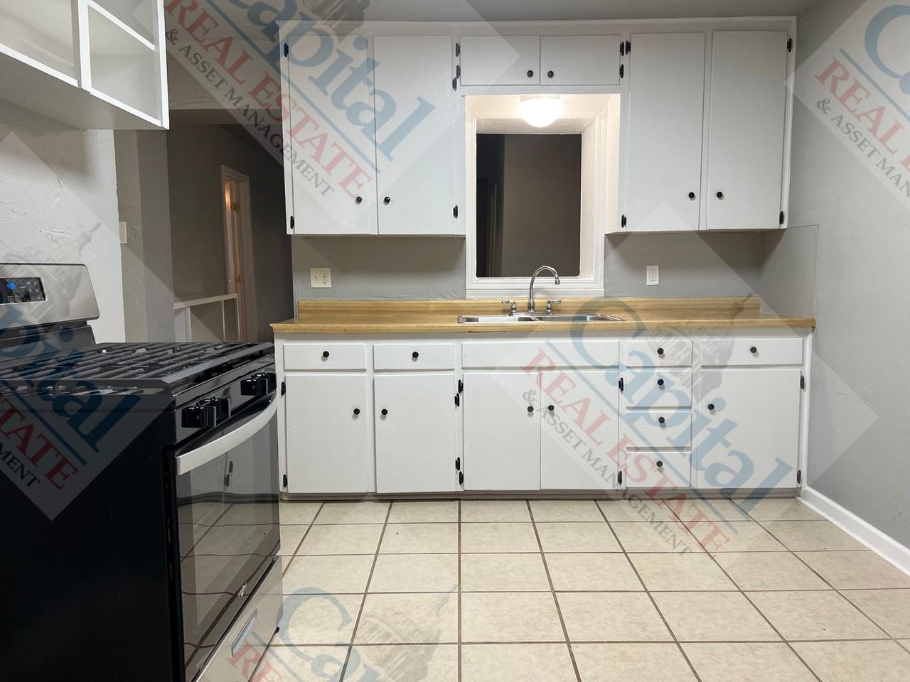 2131 Pearson Dr - Photo 6 of 37