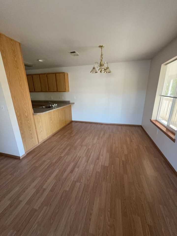 517 Western Ave #27 - Photo 3 of 9