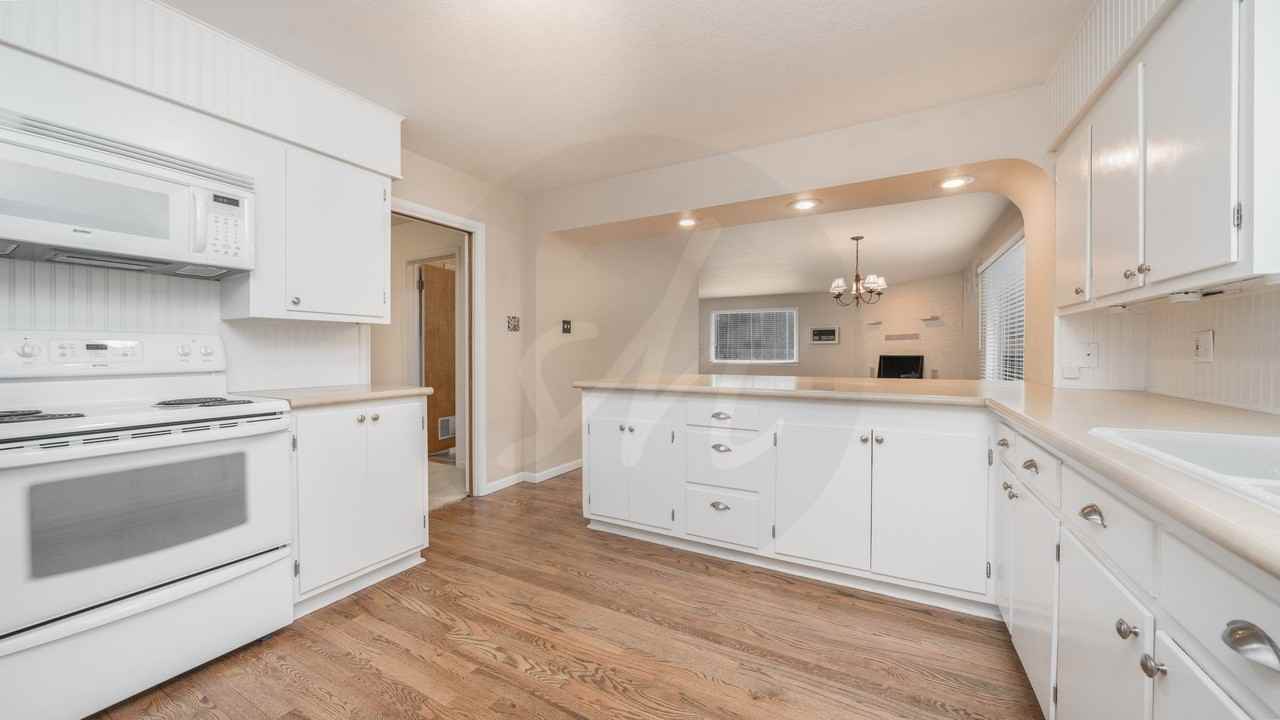 110 Trout Ave - Photo 5 of 19