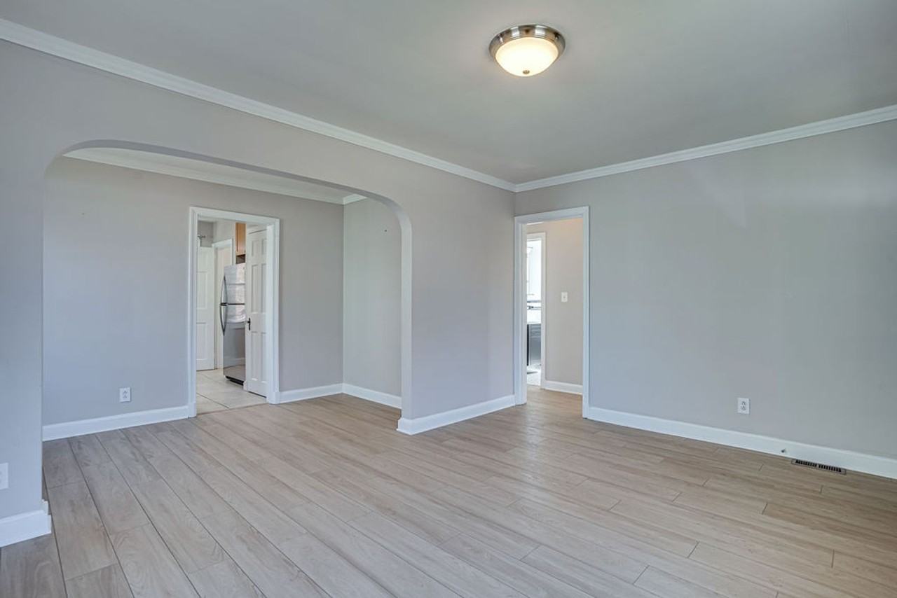 859 N Abingdon St - Photo 4 of 35