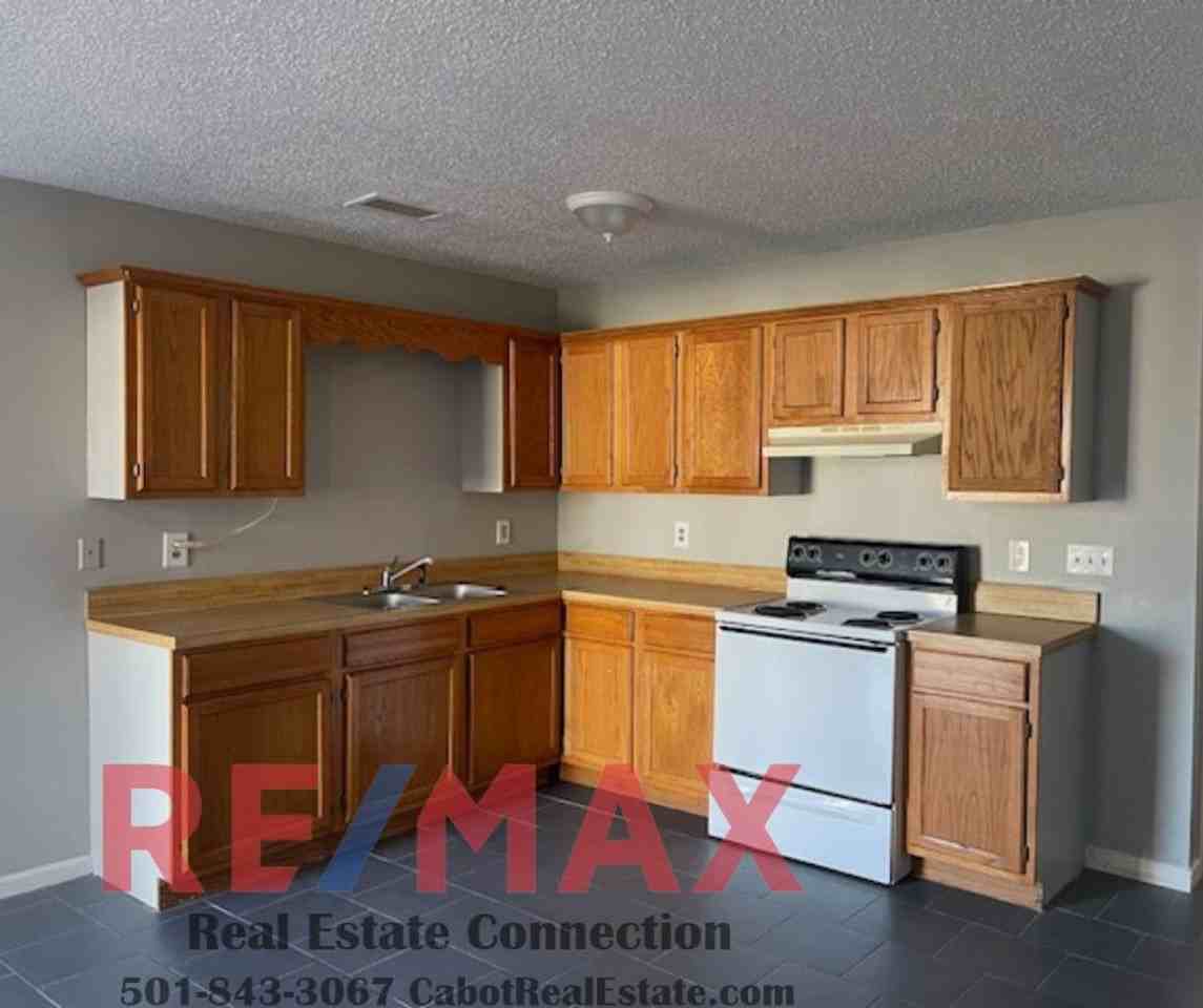 898 W Myrtle - Photo 4 of 12