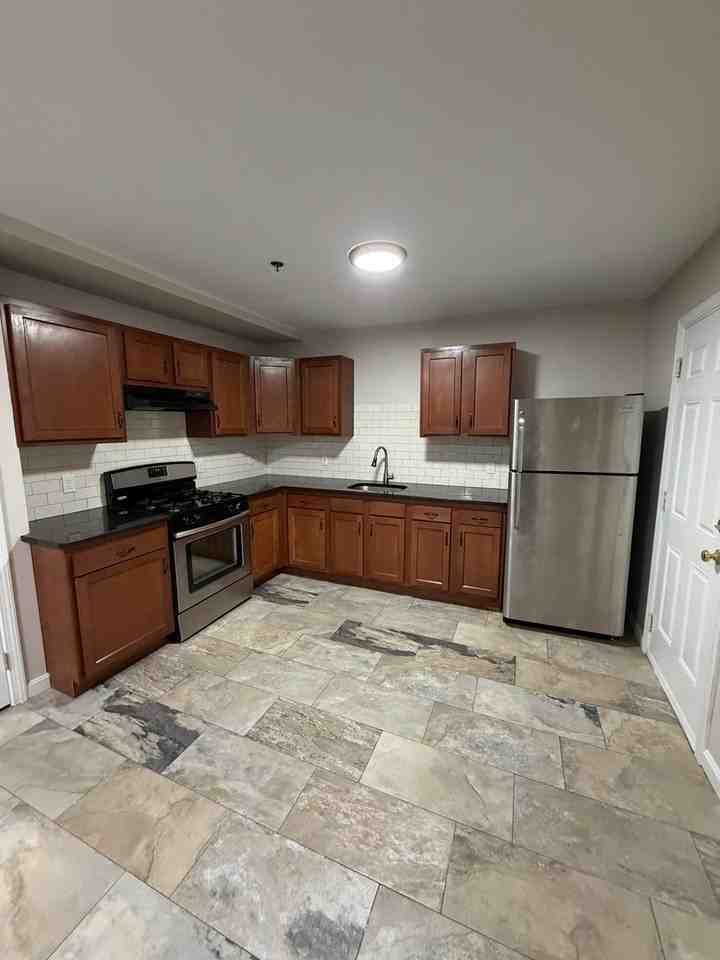 Stevens Street Apartments - Photo 2 of 20