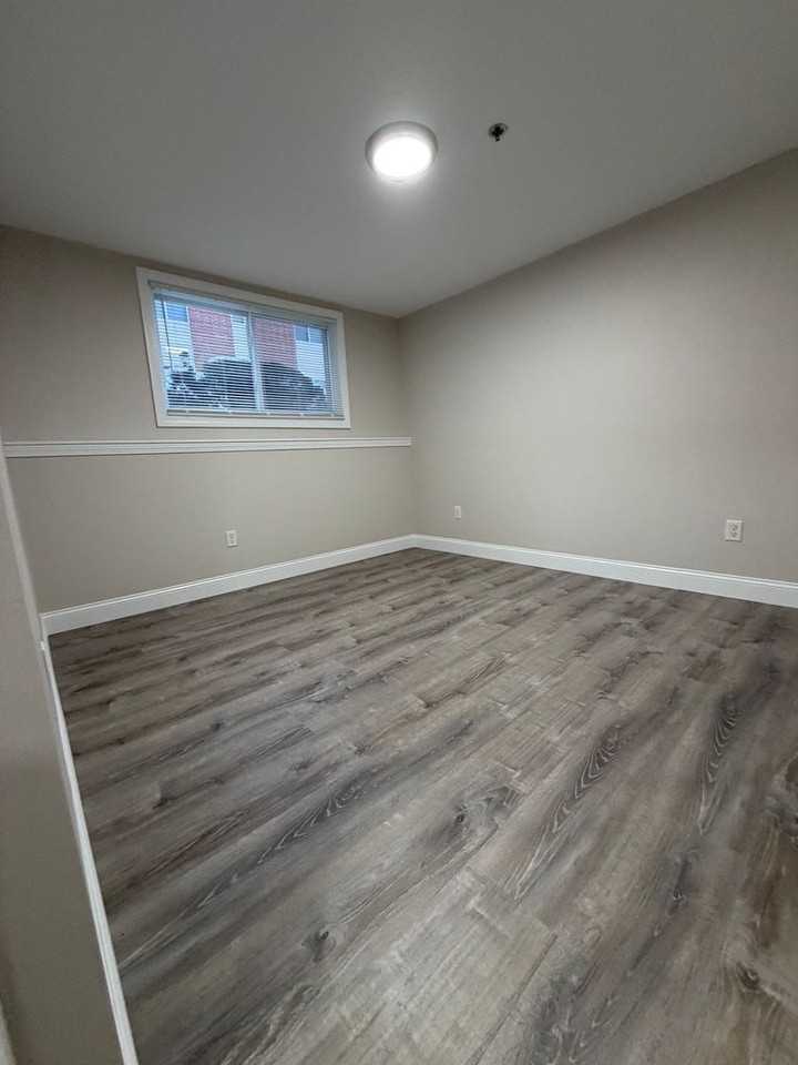 Stevens Street Apartments - Photo 6 of 20