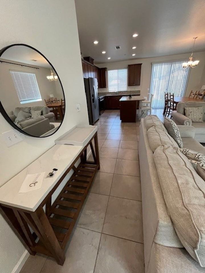 324 W Kimball Ave - Photo 3 of 21