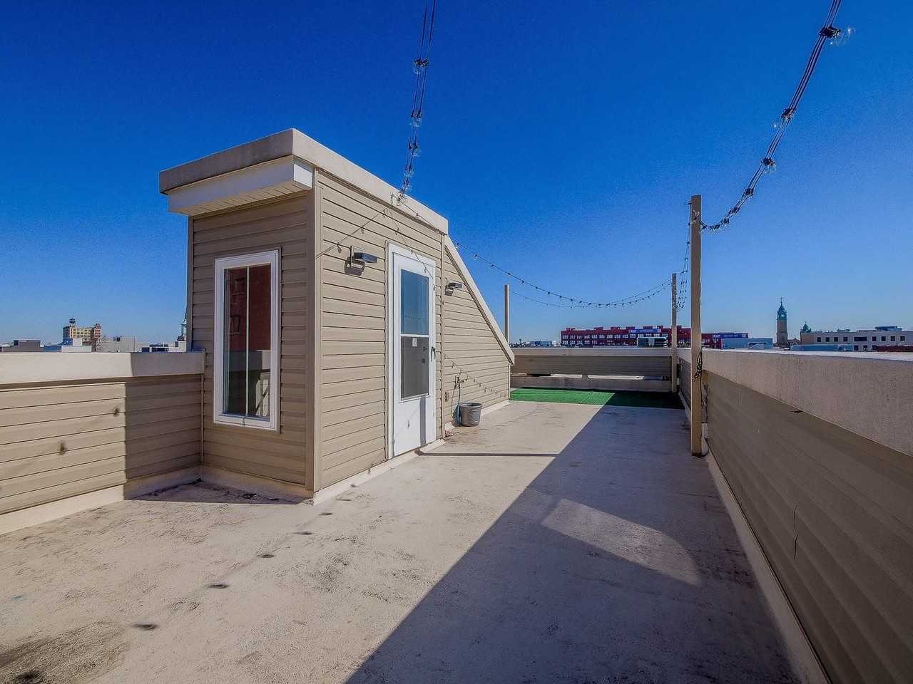 1532 N 4th St #R2 - Photo 7 of 47