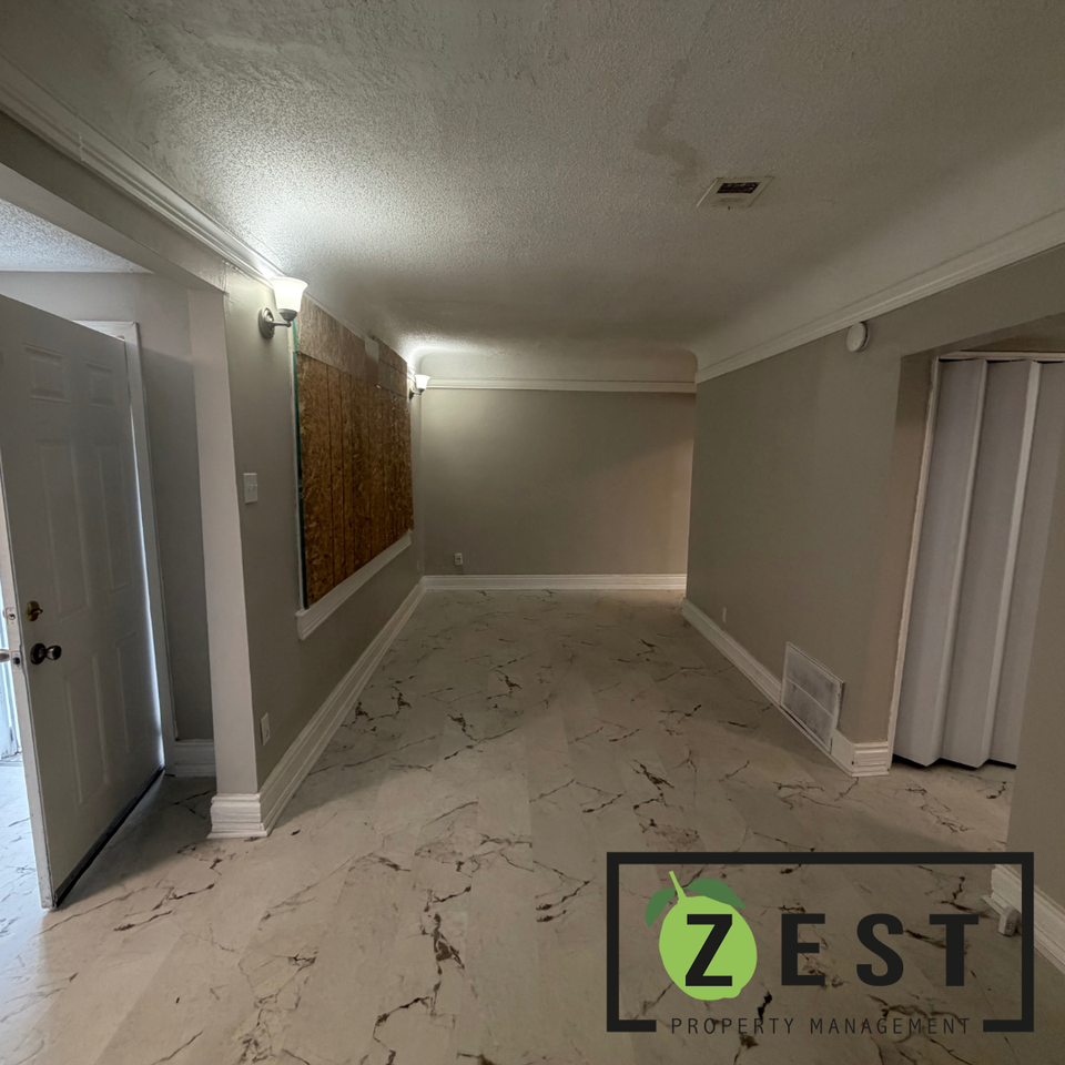 7419 Rutherford St - Photo 4 of 12