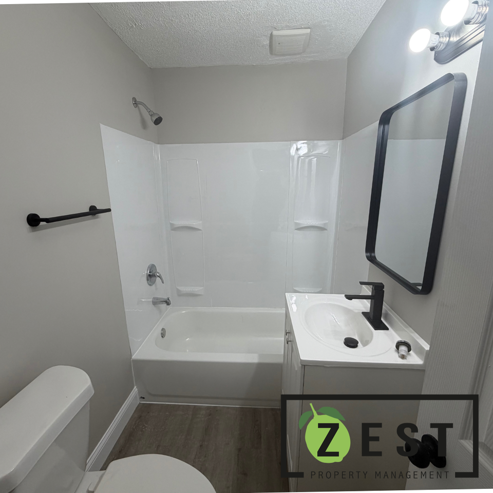 7419 Rutherford St - Photo 7 of 12