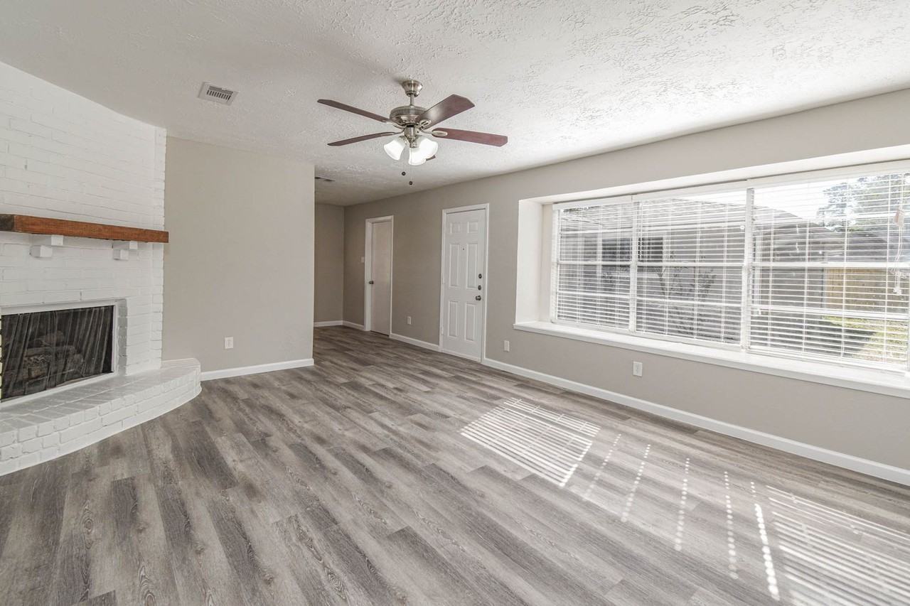 4318 Burkegate Dr - Photo 4 of 24