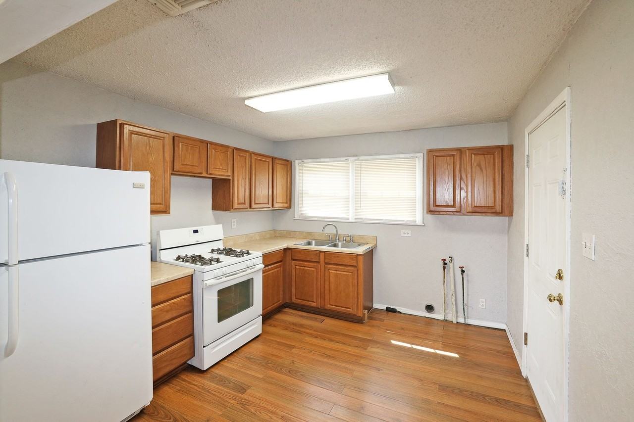 4212 Cline Rd - Photo 6 of 12