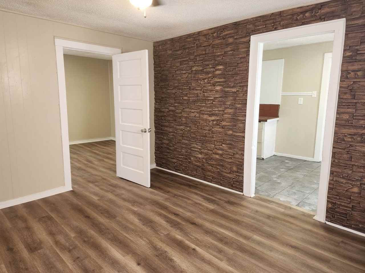 213 W 9th St - Photo 2 of 17