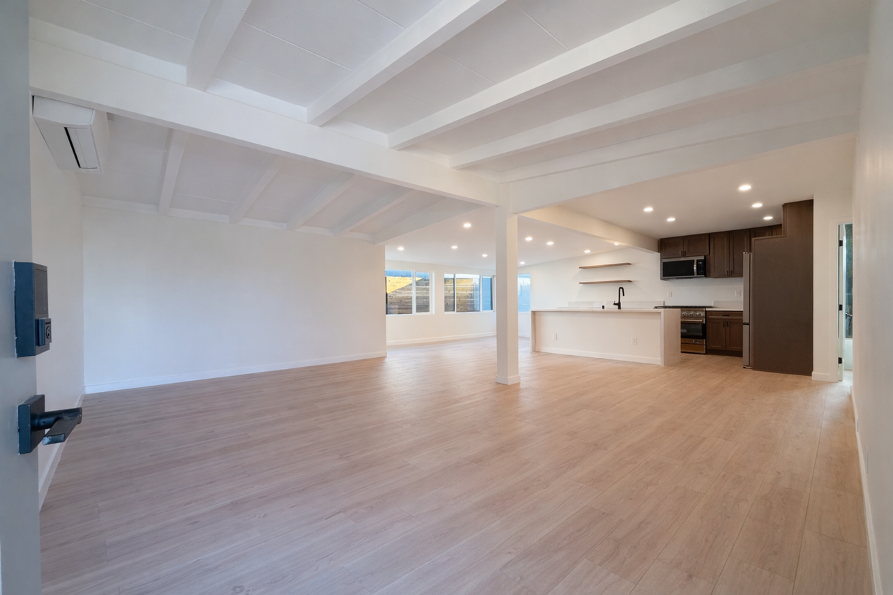 4601 Almayo Ave - Photo 2 of 17