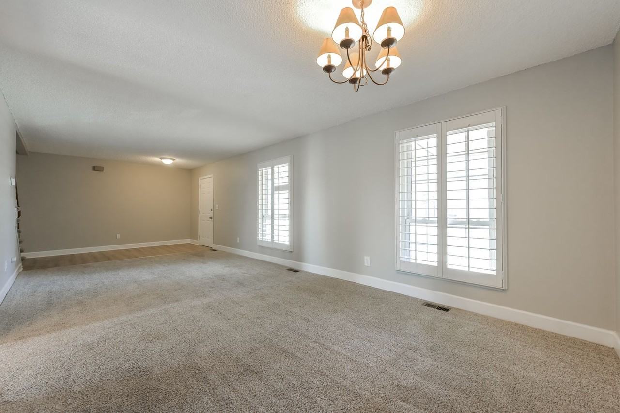 17327 E Asbury Cir - Photo 5 of 37