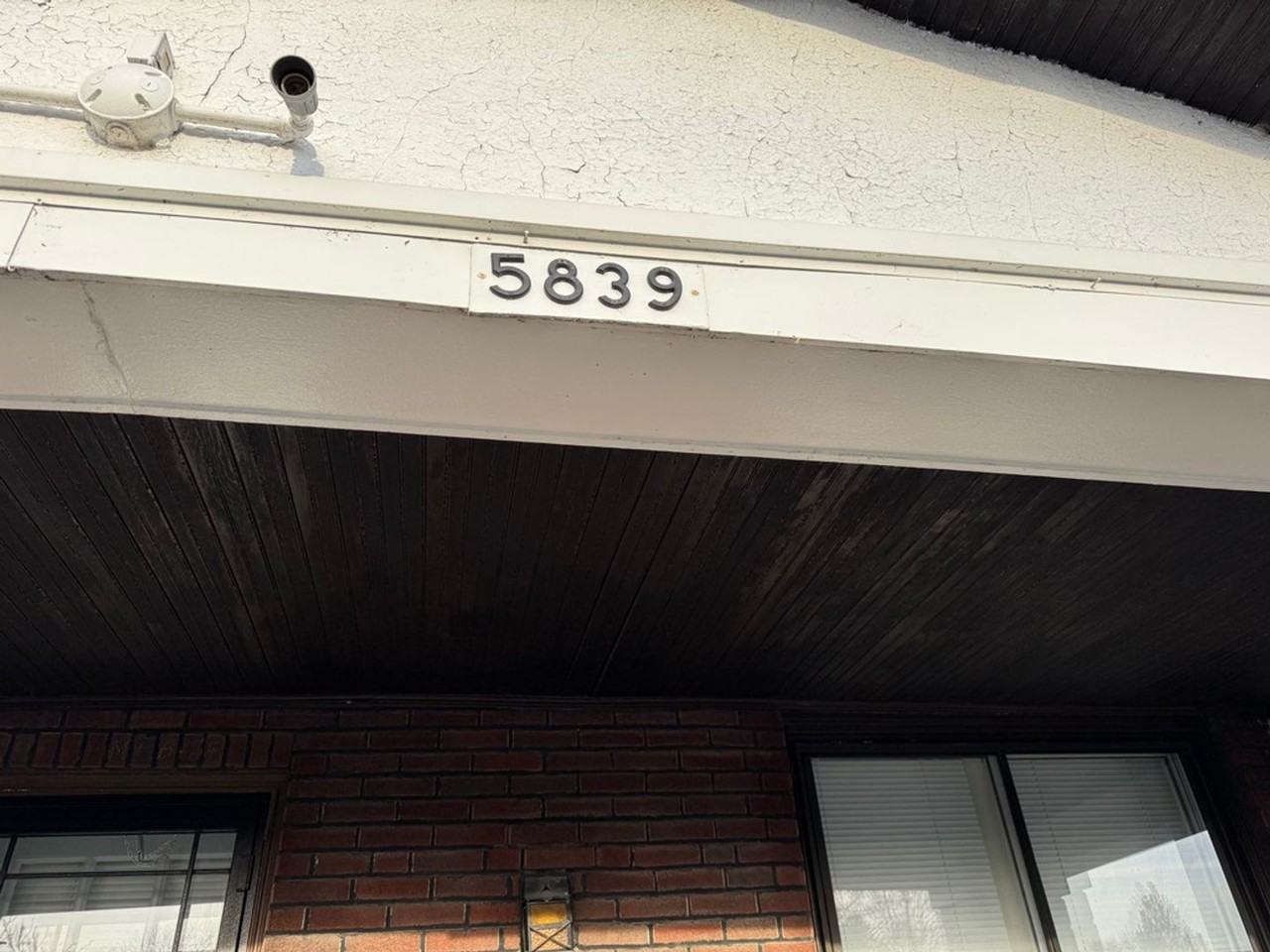 5839 Hampton Ave - Photo 2 of 19