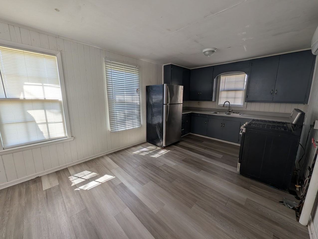 8 S Taylor St - Photo 4 of 12