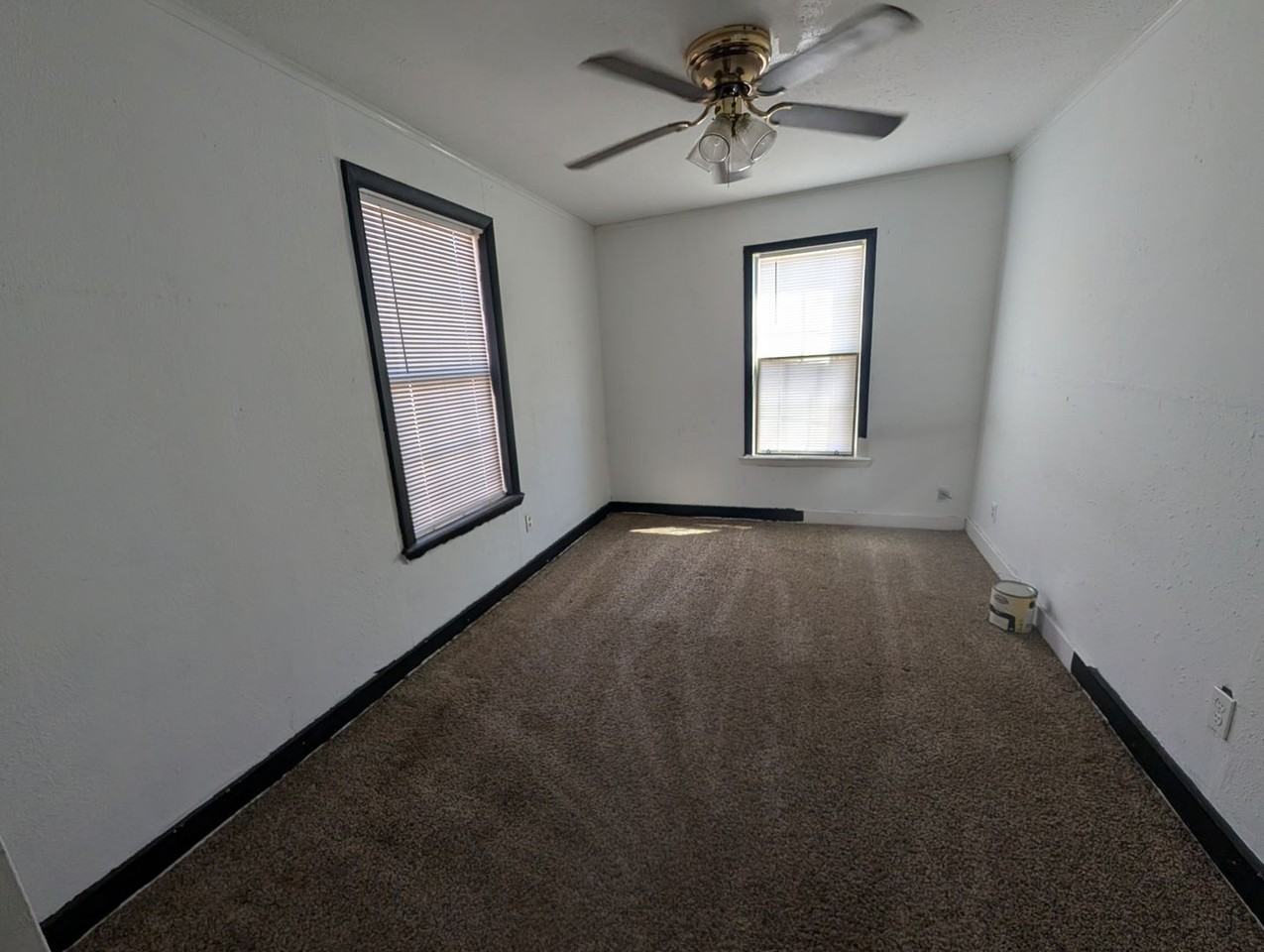 8 S Taylor St - Photo 7 of 12