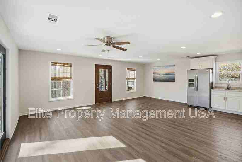 7621 Maple Pl - Photo 3 of 18