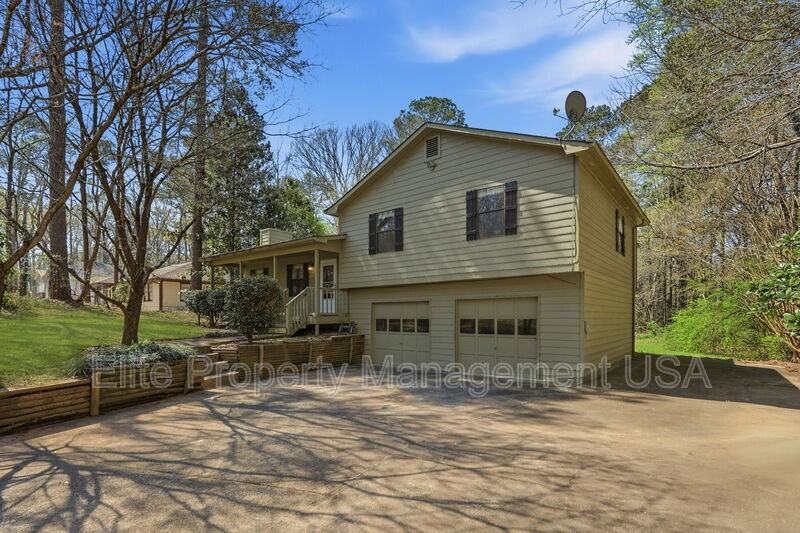 6040 Austin Dr Sw - Photo 2 of 23