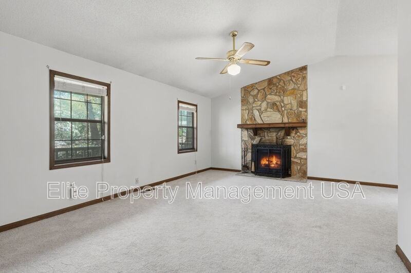 6040 Austin Dr Sw - Photo 5 of 23