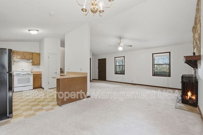 6040 Austin Dr Sw - Photo 6 of 23