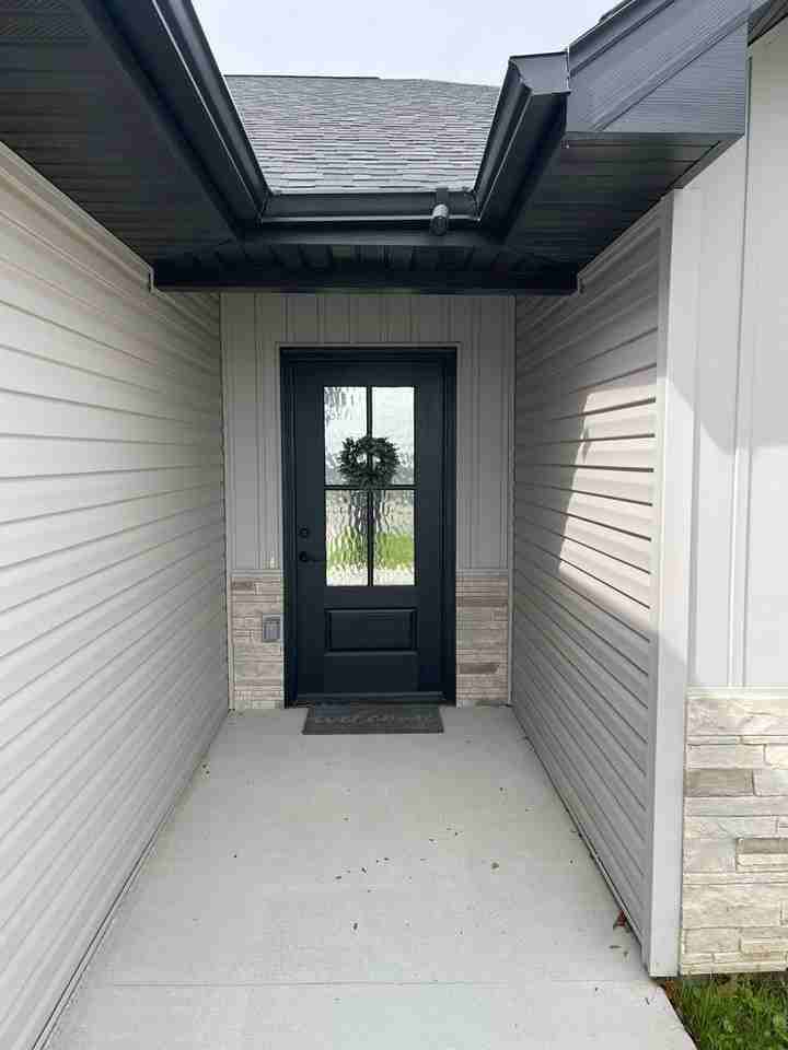 925 Jared Ln - Photo 7 of 50