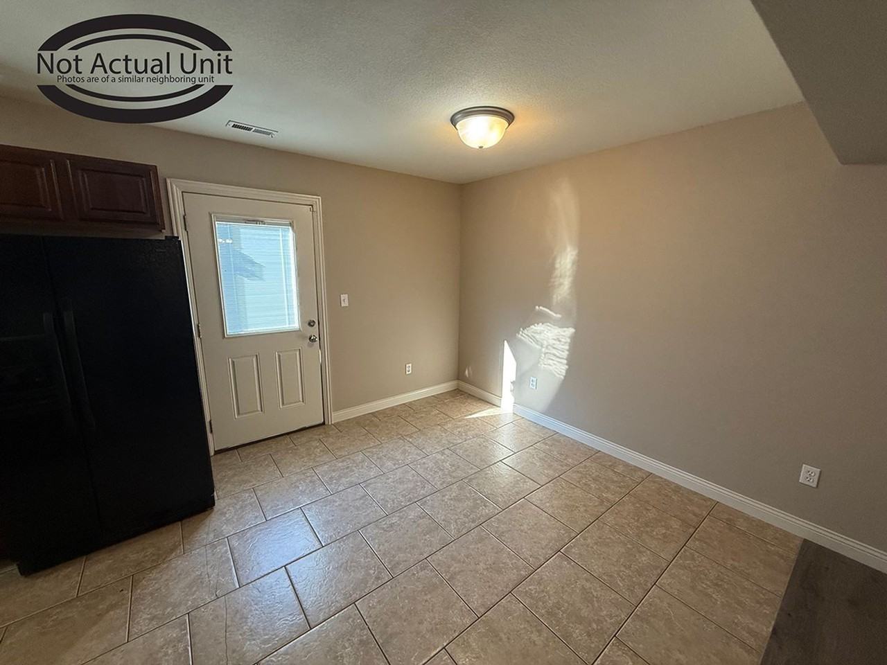 7463 Arratt Ct - Photo 7 of 32