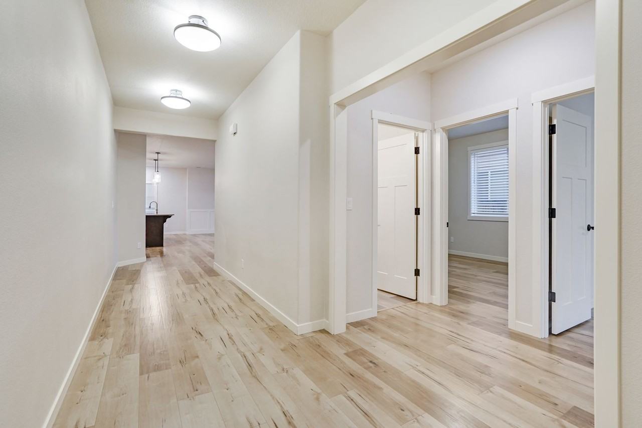 5150 Constellation Ave Ne - Photo 5 of 40