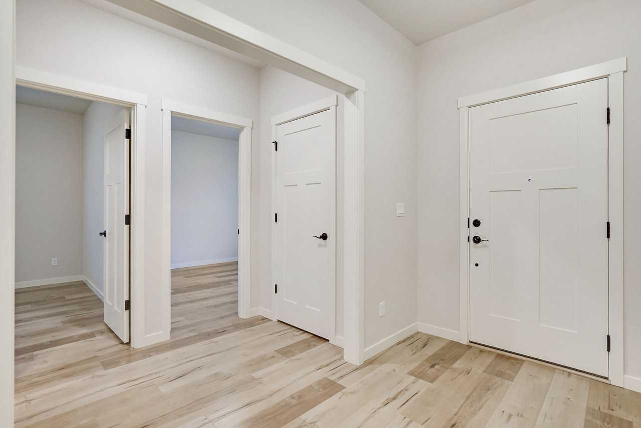 5150 Constellation Ave Ne - Photo 6 of 40