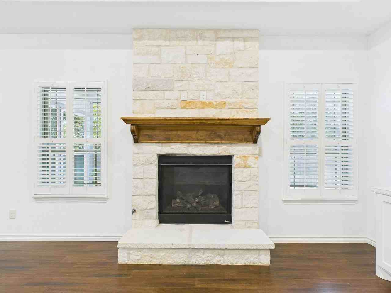 717 Darlington Dr - Photo 5 of 26