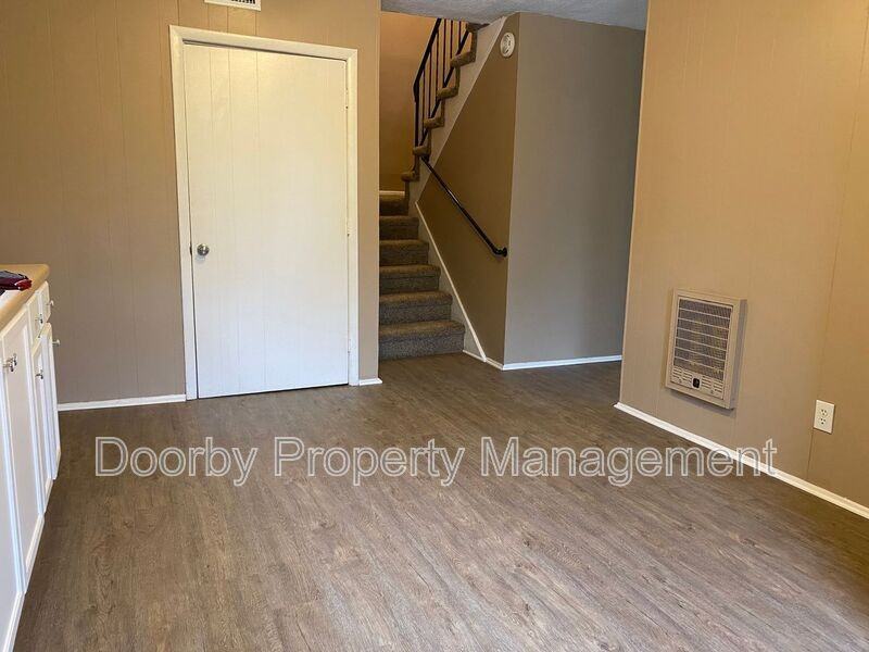 3916 Blanchard St - Photo 3 of 12