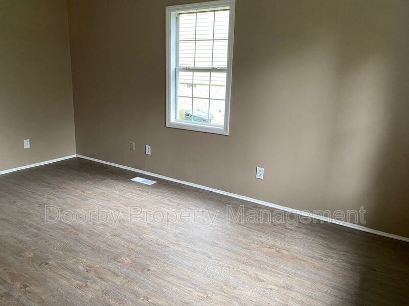 3916 Blanchard St - Photo 5 of 12